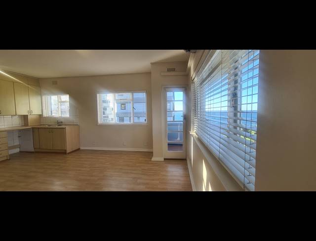 0.5 BEDROOM APARTMENT RENTED IN SEA POINT